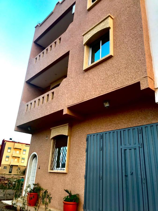Tawada Apartment Мирлефт Екстериор снимка