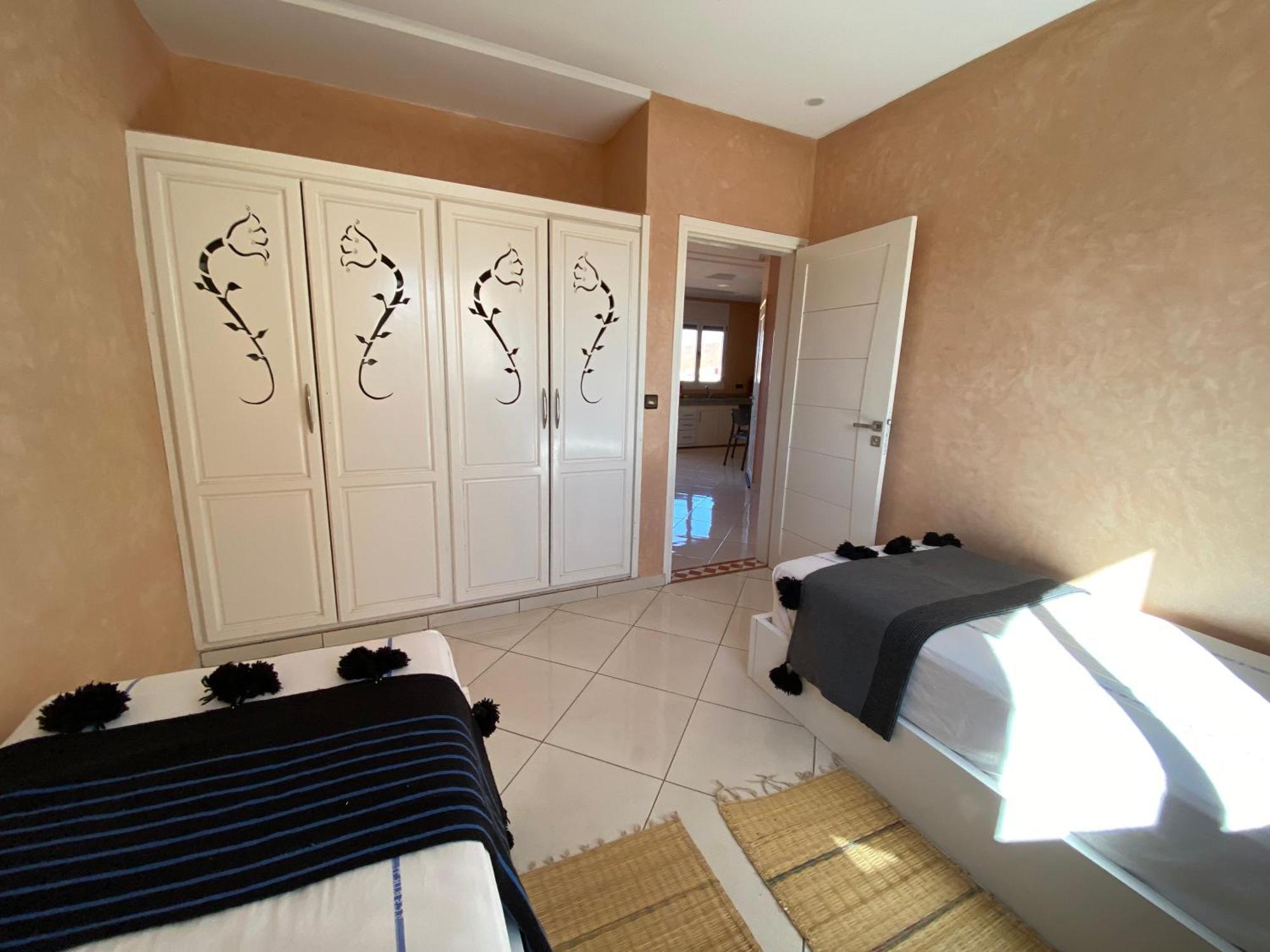 Tawada Apartment Мирлефт Екстериор снимка